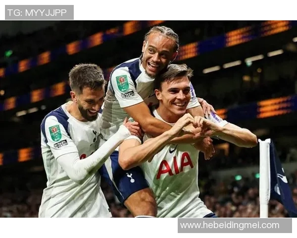 英超激战:曼联大胜巴黎圣日耳曼引发全场热议与焦点分析 英超激战:曼联大胜巴黎圣日耳曼引发全场热议与焦点分析