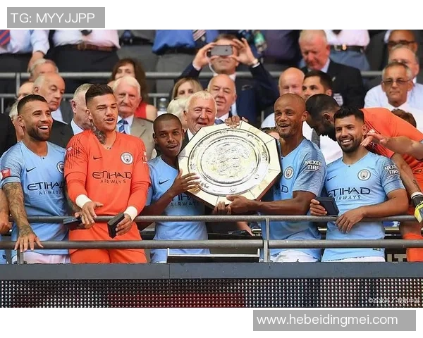 欧联杯切尔西大胜里昂引发争议判罚全场沸腾瞬间回顾