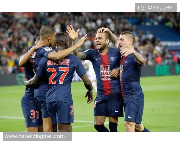 世界杯精彩对决巴黎圣日耳曼与莱比锡战成平局全场沸腾瞬间回顾