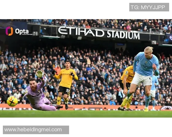 英超赛场惊现冷门那不勒斯逆转莱比锡上演帽子戏法精彩瞬间